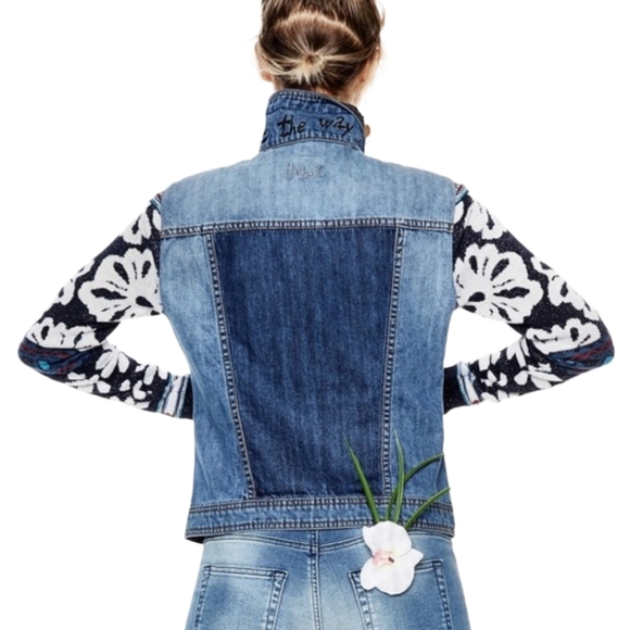 Desigual Gaelle Exotic Blue Denim Jacket with Floral Sleeves and Red Heart M - Picture 2 of 14